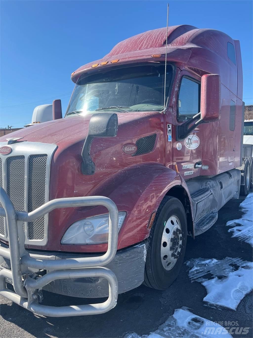 Peterbilt 579 Naudoti vilkikai