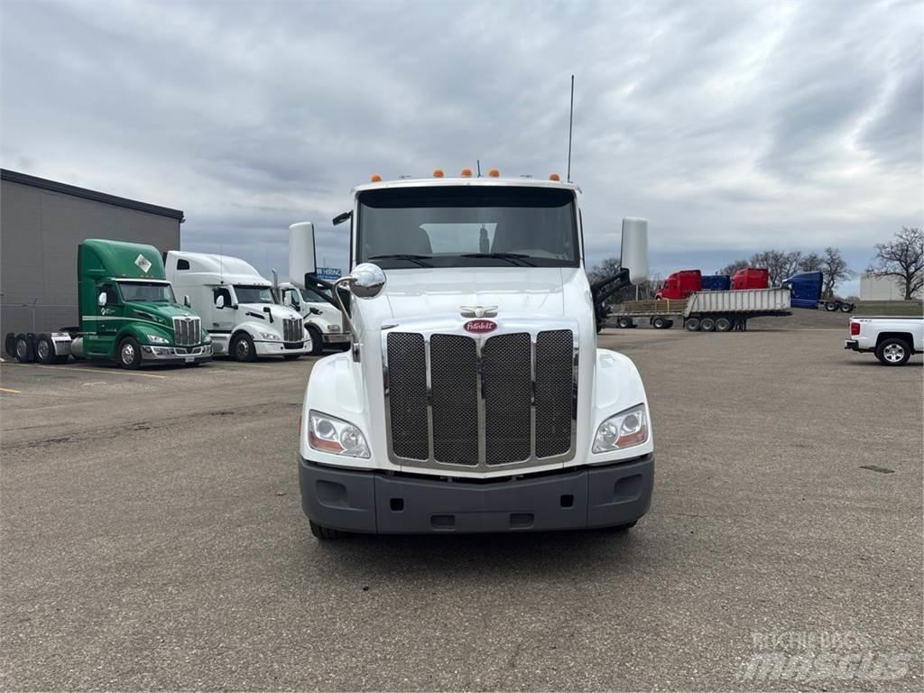 Peterbilt 579 Naudoti vilkikai