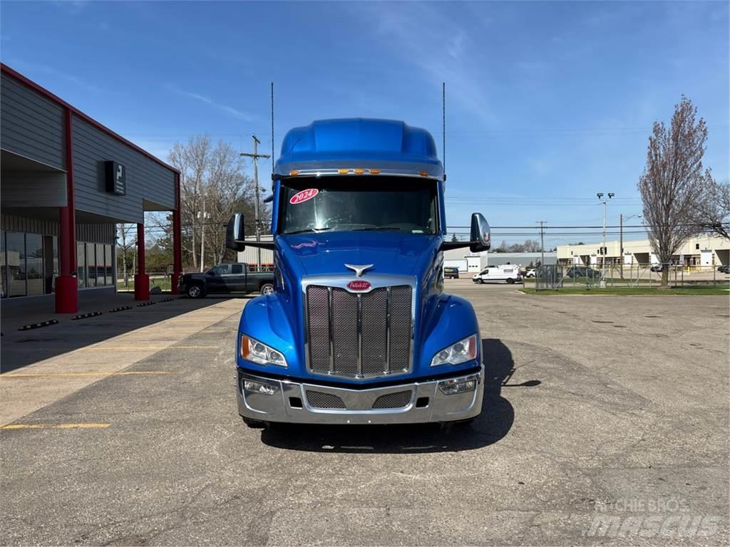 Peterbilt 579 Naudoti vilkikai