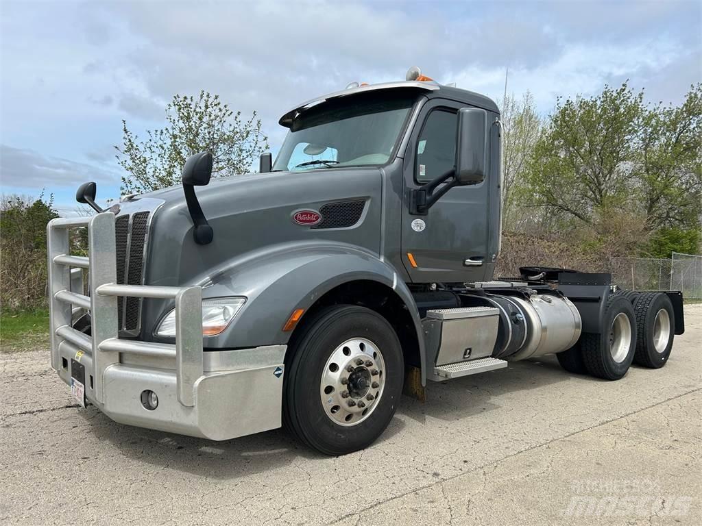 Peterbilt 579 Naudoti vilkikai