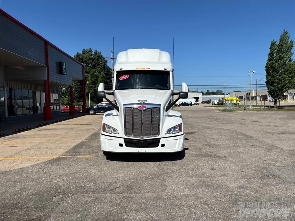 Peterbilt 579 Naudoti vilkikai