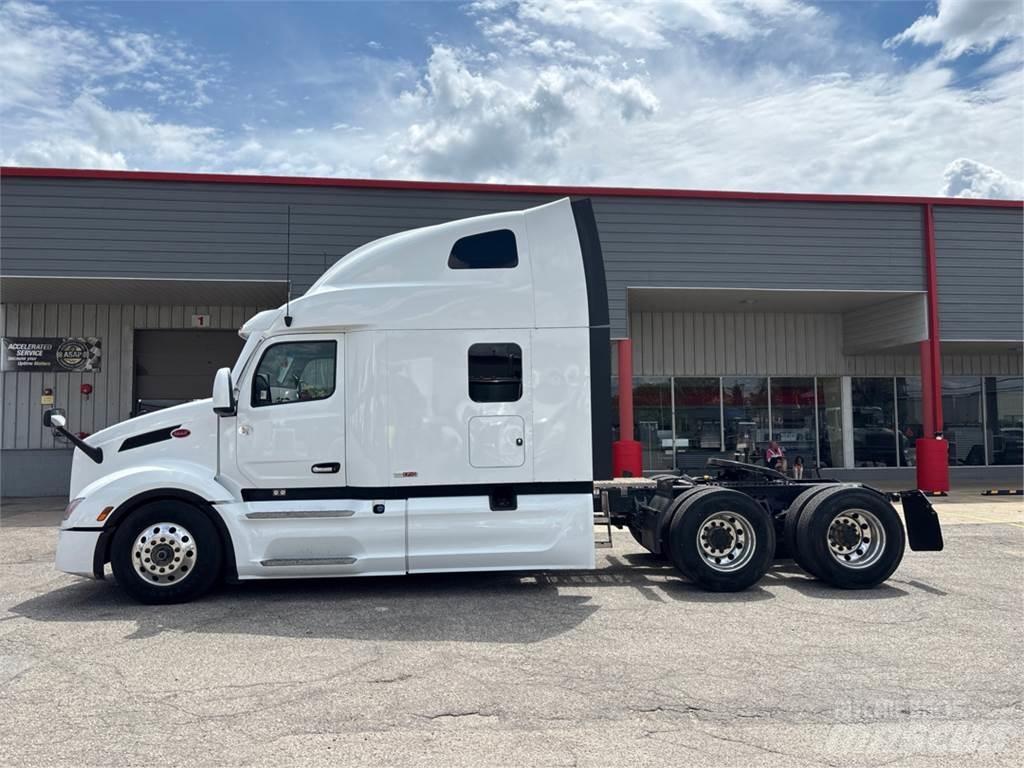 Peterbilt 579 Naudoti vilkikai