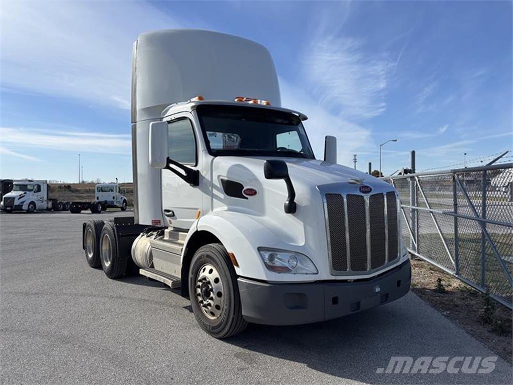 Peterbilt 579 Naudoti vilkikai