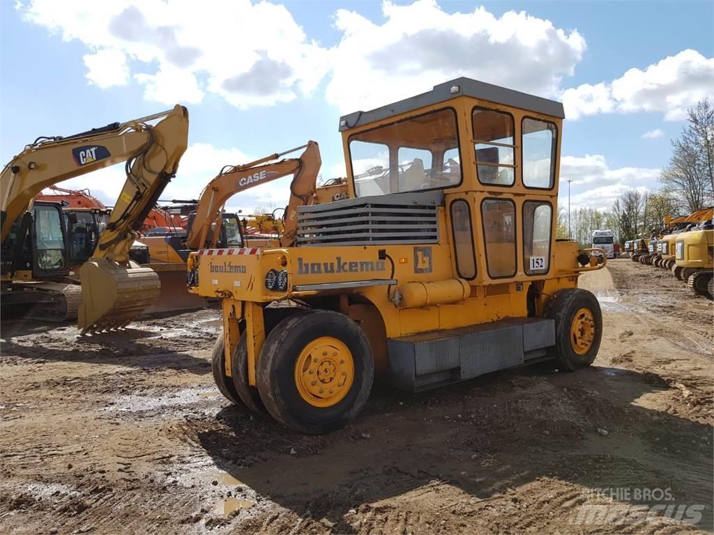 Bomag SGW-17 Pneumo volai
