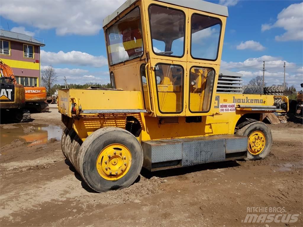 Bomag SGW-17 Pneumo volai