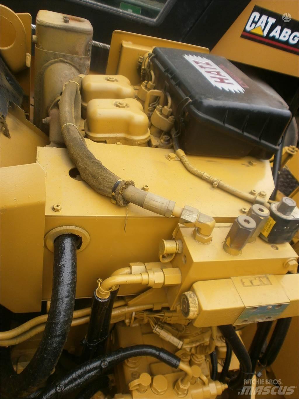 CAT CB224C Porinių būgnų volai