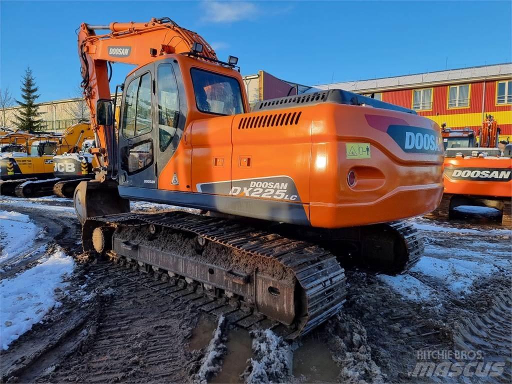 Doosan DX225LC Vikšriniai ekskavatoriai