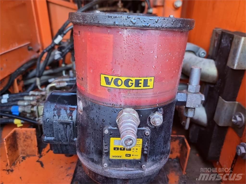 Doosan DX225LC Vikšriniai ekskavatoriai
