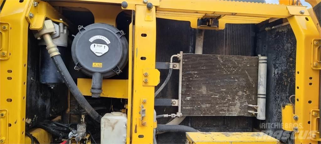 Komatsu PC210LC Vikšriniai ekskavatoriai