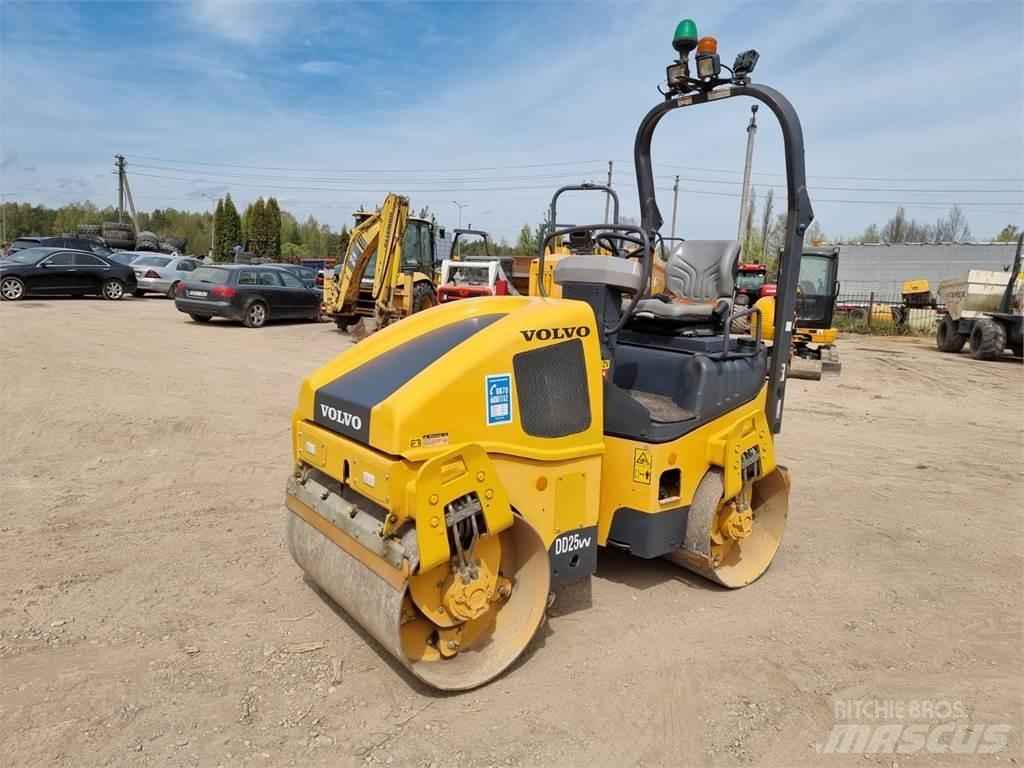 Volvo DD25 Porinių būgnų volai