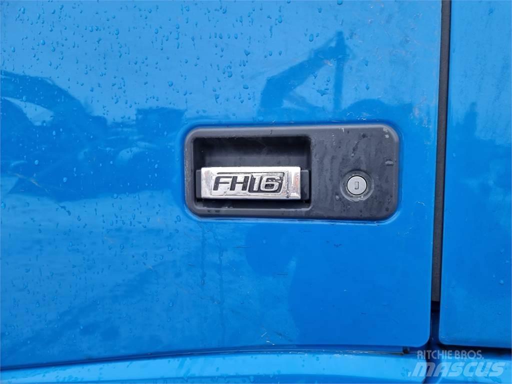 Volvo FH16 Sunkvežimiai su keliamuoju kabliu