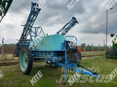 Berthoud V SUP 25 Prikabinami purkštuvai