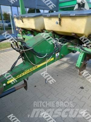 John Deere 1750 Sėjamieji kombainai