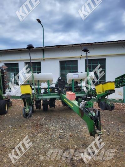 John Deere 1760NT Sėjamieji kombainai