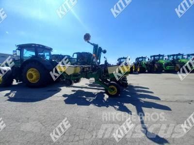 John Deere 1765NT Sėjamieji kombainai