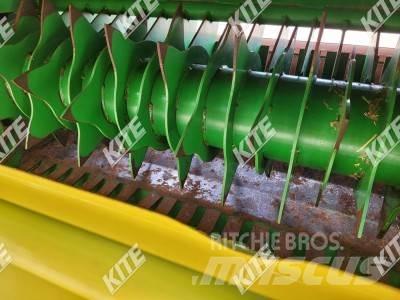 John Deere 568 Ritinių presai