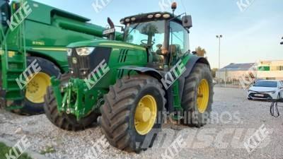 John Deere 6215R Traktoriai
