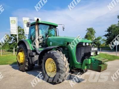 John Deere 8220 Traktoriai