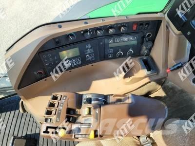 John Deere 8220 Traktoriai