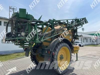 John Deere 832/18i Prikabinami purkštuvai