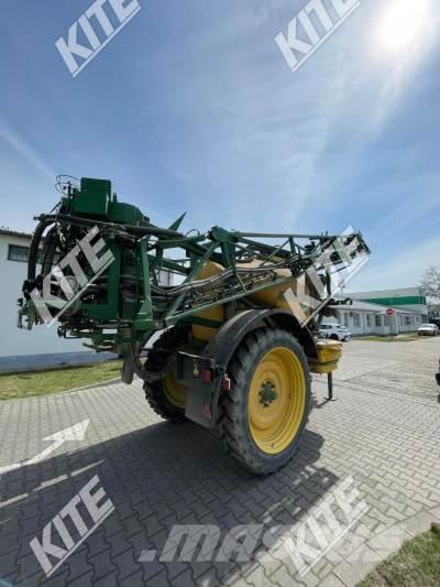 John Deere 832/18i Prikabinami purkštuvai