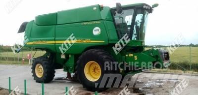 John Deere 9880i STS Derliaus nuėmimo kombainai
