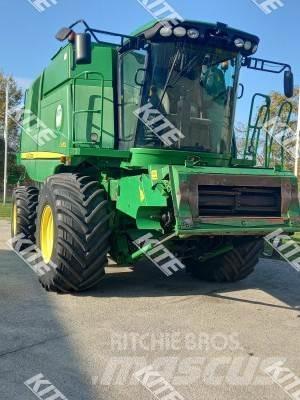 John Deere C670 2WD Derliaus nuėmimo kombainai