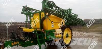 John Deere M740/27M Prikabinami purkštuvai