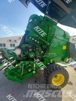 John Deere V451M Ritinių presai