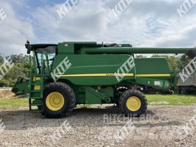 John Deere W650 Derliaus nuėmimo kombainai