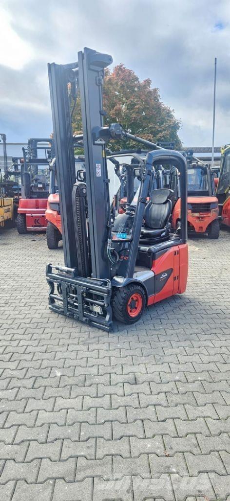Linde E 12-02 Elektriniai šakiniai krautuvai