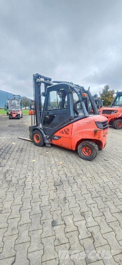 Linde H 30 D-02 Dyzeliniai krautuvai