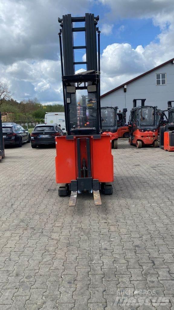 Linde V 12-02 Didelių aukščių keltuvai-krautuvai