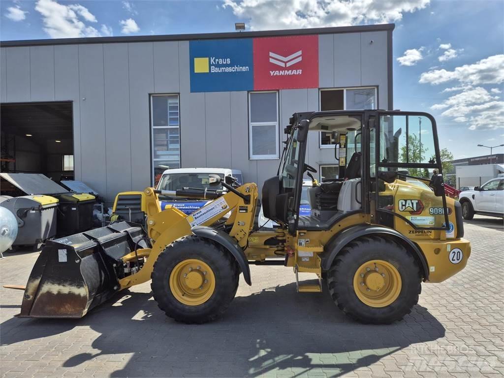 CAT 908 M Naudoti ratiniai krautuvai