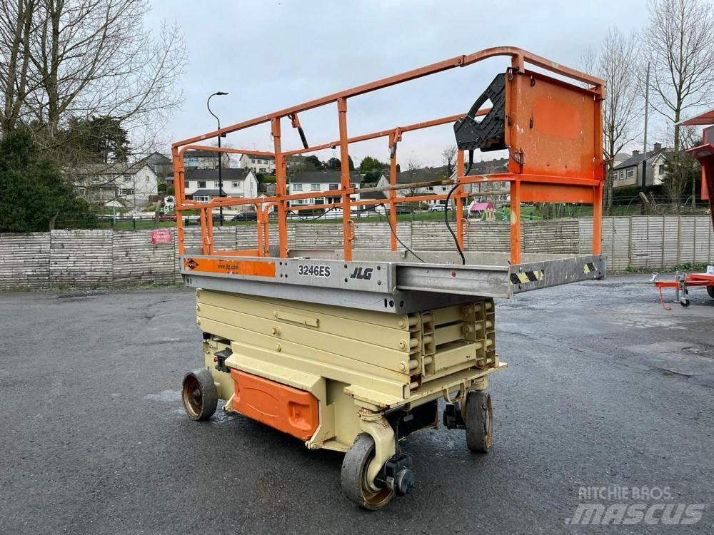 JLG 3246ES Žirkliniai keltuvai