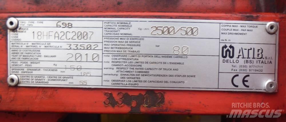  A.T.I.B.srl 698 Krovimas/Kėlimas - Kita