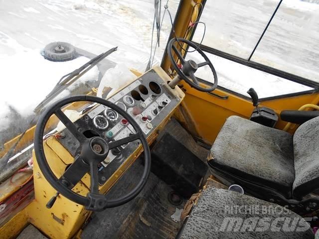 Bomag BW-161AC Porinių būgnų volai