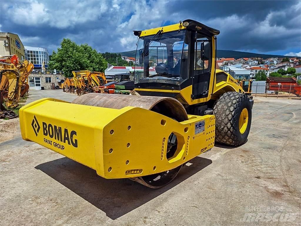 Bomag BW226PDH-5 Porinių būgnų volai