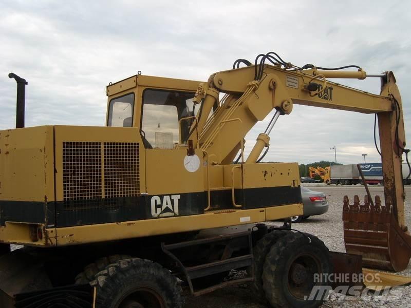 CAT 206 BFT Ratiniai ekskavatoriai