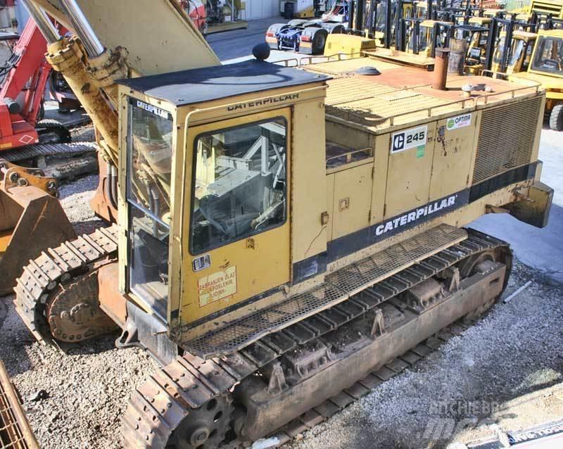 CAT 245 Vikšriniai ekskavatoriai