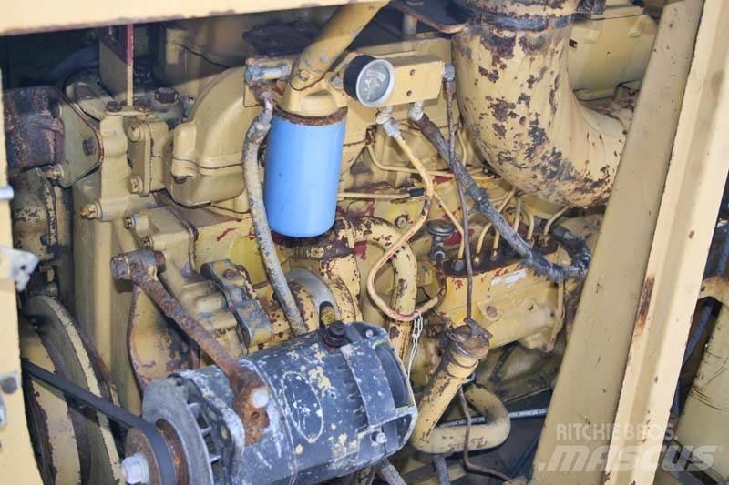 CAT 245 Vikšriniai ekskavatoriai