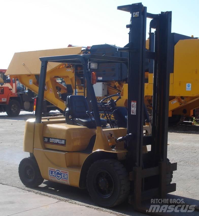 CAT DP20 Dyzeliniai krautuvai