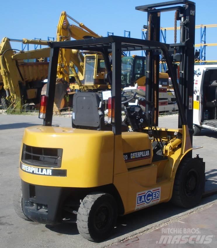 CAT DP20 Dyzeliniai krautuvai