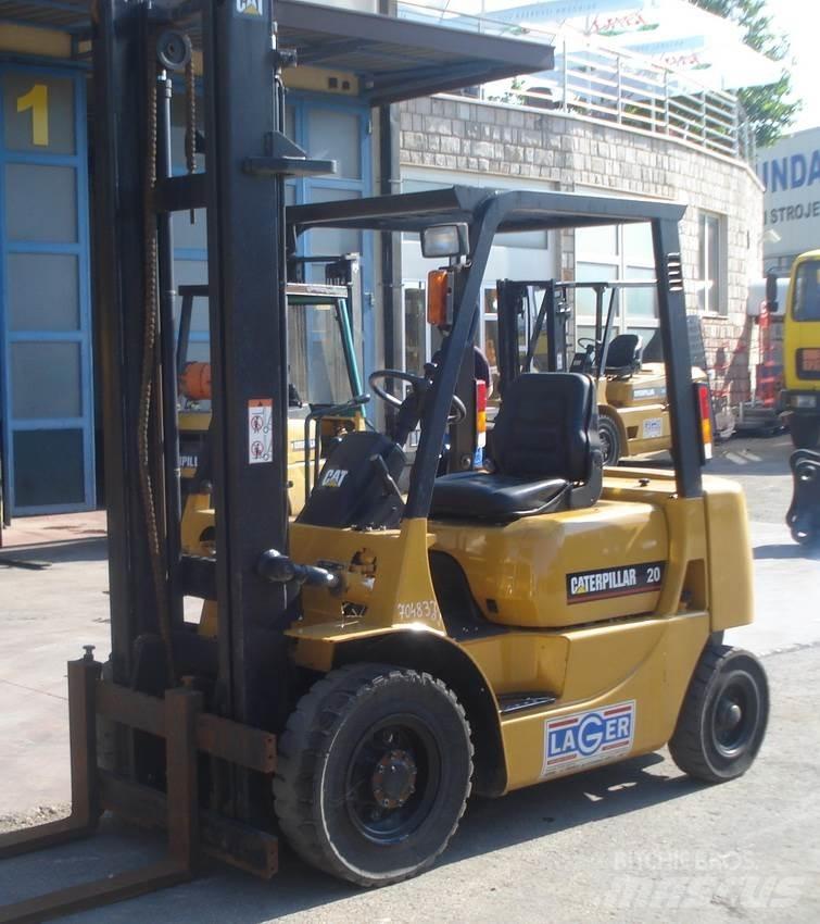 CAT DP20 Dyzeliniai krautuvai