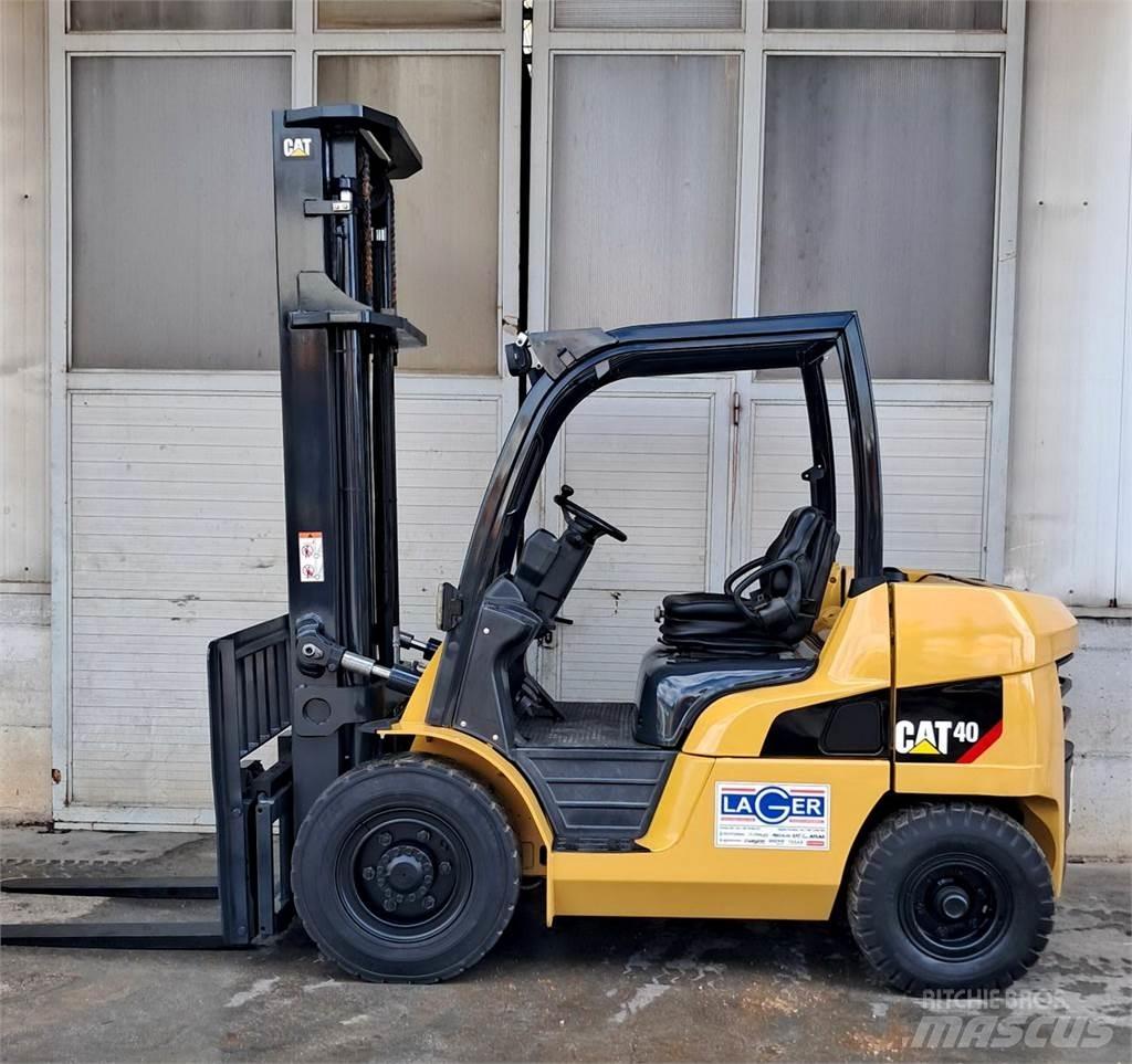 CAT DP40NT Dyzeliniai krautuvai