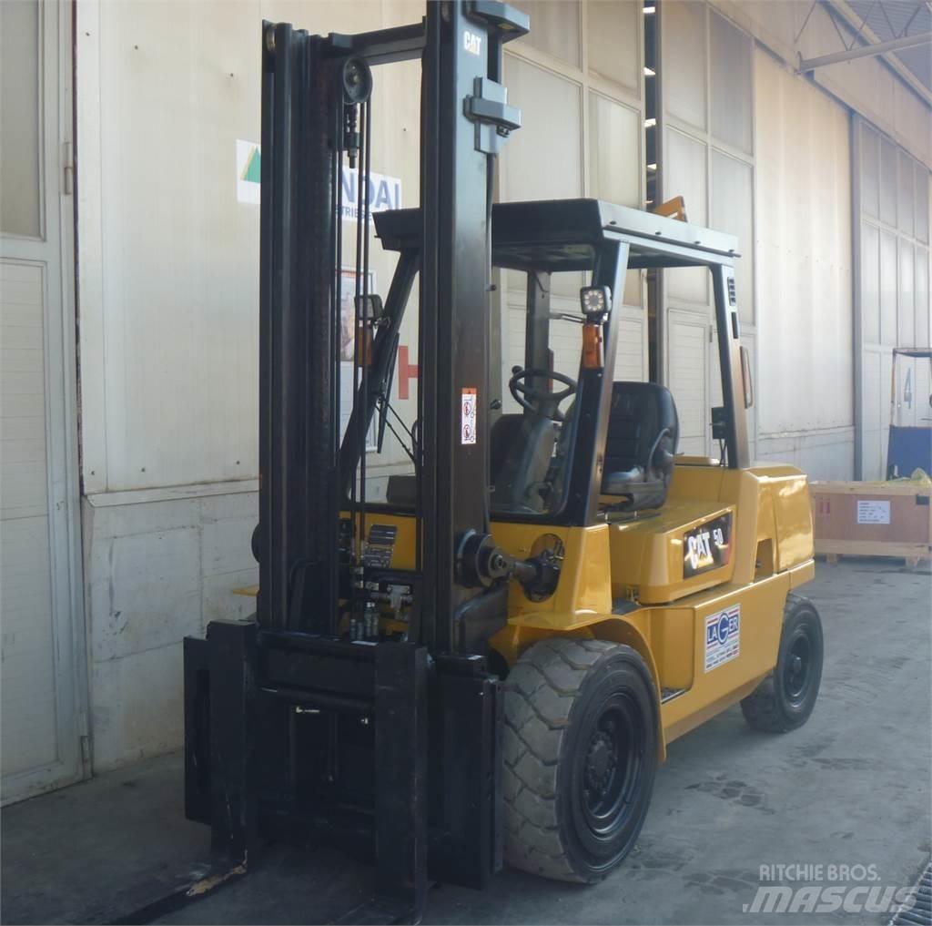 CAT DP50K Dyzeliniai krautuvai