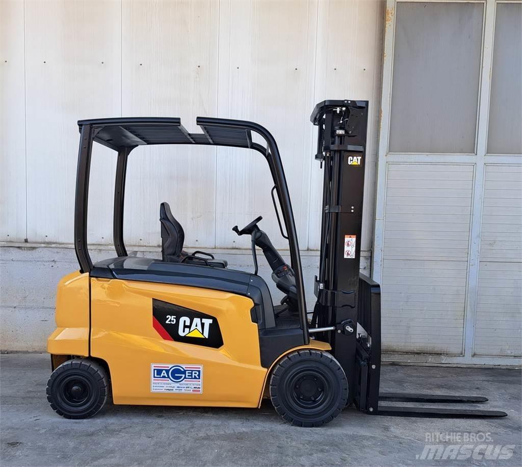 CAT EP25N Elektriniai šakiniai krautuvai