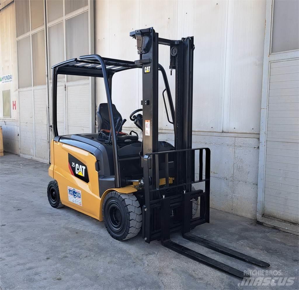 CAT EP25N Elektriniai šakiniai krautuvai