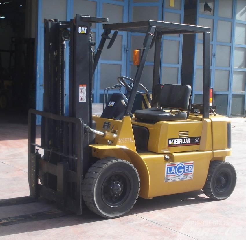 CAT GP20 LPG (dujiniai) krautuvai