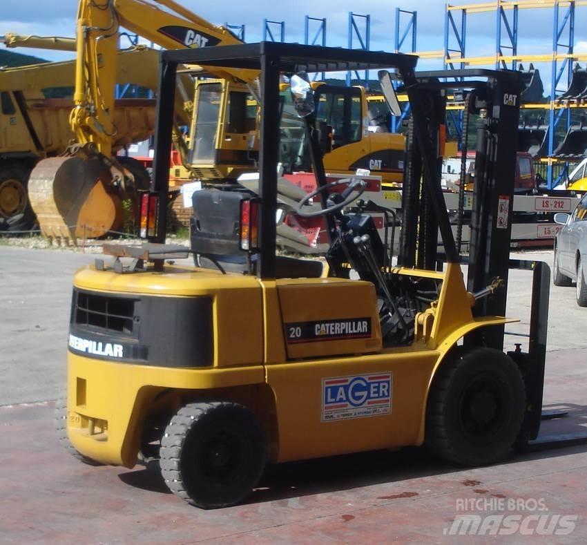 CAT GP20 LPG (dujiniai) krautuvai